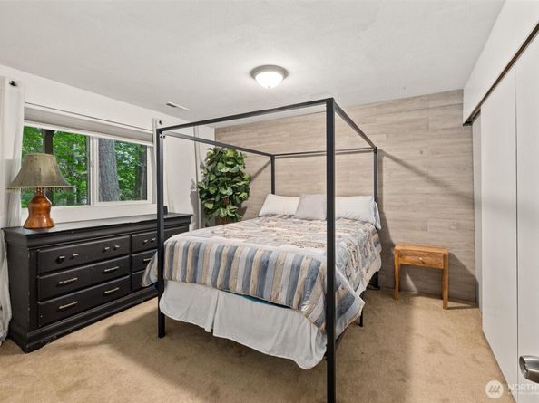 19833 95th Ave NE, Bothell WA 98011