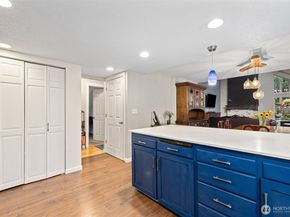 19833 95th Ave NE, Bothell WA 98011