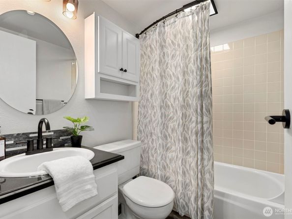 3761 NW Highland Court, Silverdale WA 98383