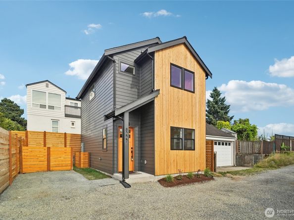8227 Latona Avenue NE, Seattle WA 98115