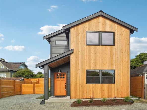 8227 Latona Avenue NE, Seattle WA 98115