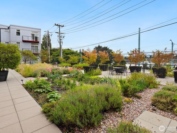 2960 Eastlake Avenue E 313, Seattle WA 98102