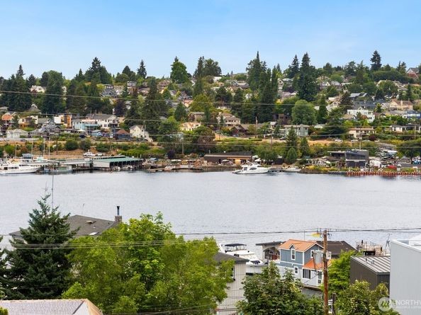 2960 Eastlake Avenue E 313, Seattle WA 98102
