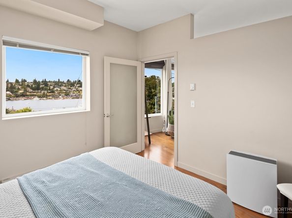 2960 Eastlake Avenue E 313, Seattle WA 98102