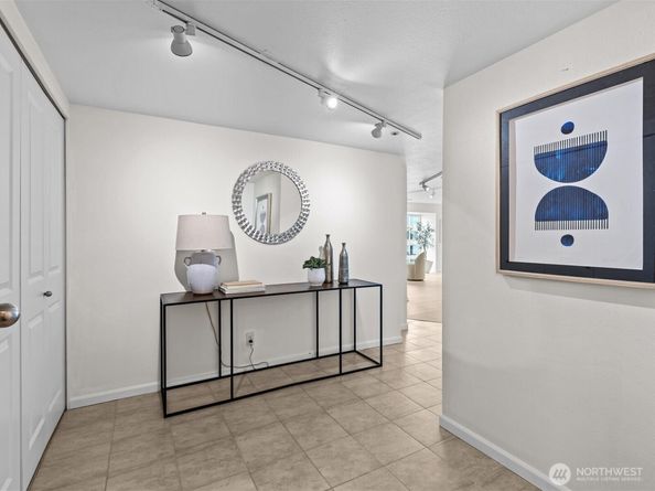121 Vine Street 2405, Seattle WA 98121
