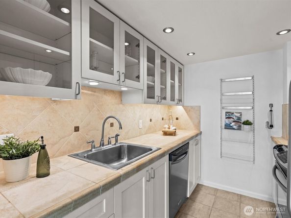 121 Vine Street 2405, Seattle WA 98121