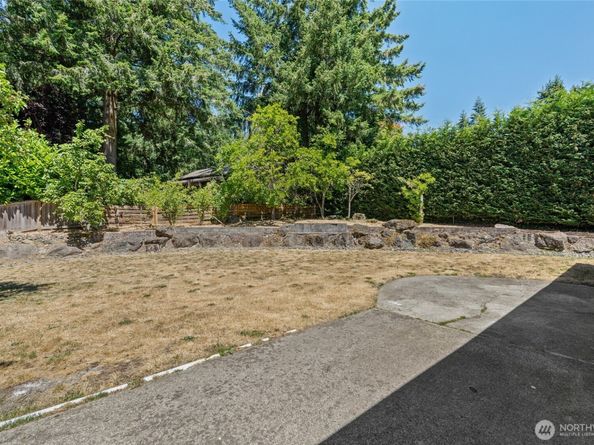 13726 SE 24th Street, Bellevue WA 98005
