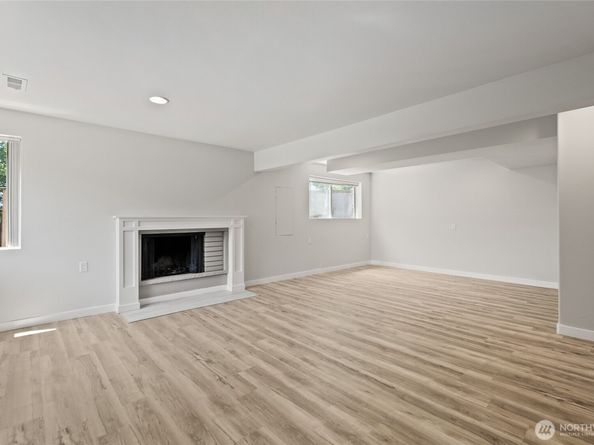 13726 SE 24th Street, Bellevue WA 98005