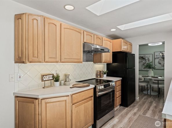 13726 SE 24th Street, Bellevue WA 98005