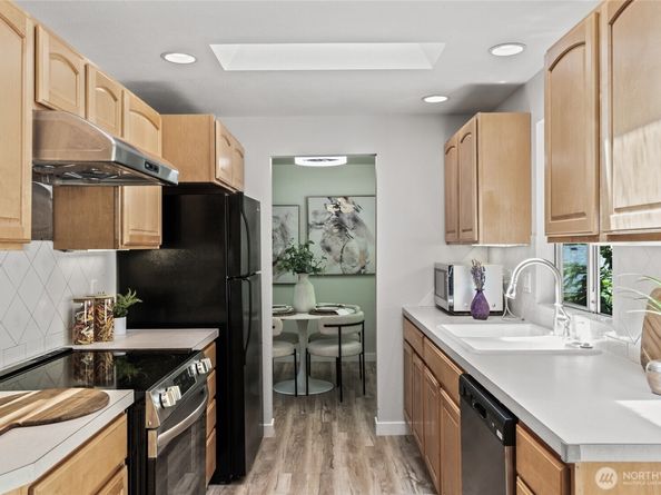 13726 SE 24th Street, Bellevue WA 98005