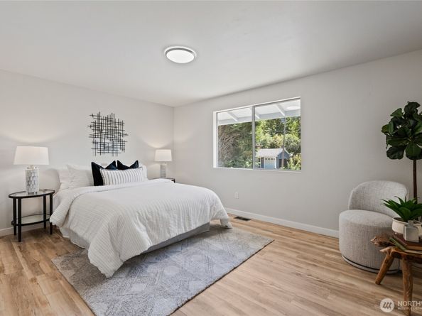 13726 SE 24th Street, Bellevue WA 98005