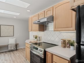 13726 SE 24th Street, Bellevue WA 98005