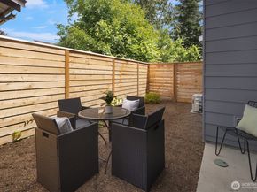 1510 Hollow Dale Place D, Everett WA 98204