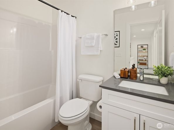 1510 Hollow Dale Place D, Everett WA 98204