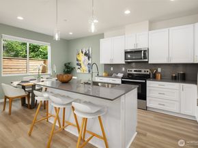 1510 Hollow Dale Place D, Everett WA 98204