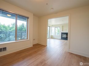 1550 Eastlake Avenue E 201, Seattle WA 98102