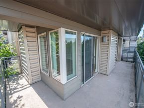1550 Eastlake Avenue E 201, Seattle WA 98102