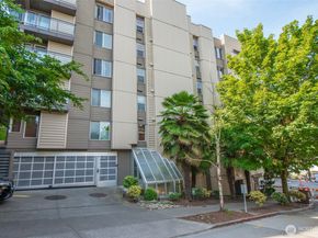 1550 Eastlake Avenue E 201, Seattle WA 98102