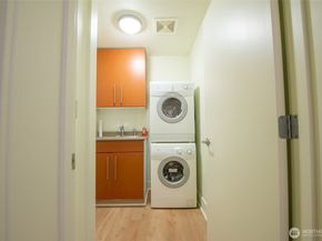 1550 Eastlake Avenue E 201, Seattle WA 98102