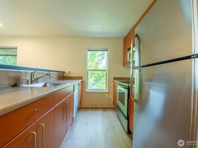 1550 Eastlake Avenue E 201, Seattle WA 98102
