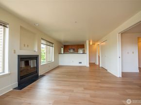 1550 Eastlake Avenue E 201, Seattle WA 98102