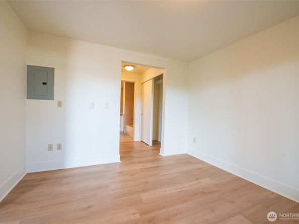 1550 Eastlake Avenue E 201, Seattle WA 98102