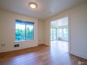 1550 Eastlake Avenue E 201, Seattle WA 98102