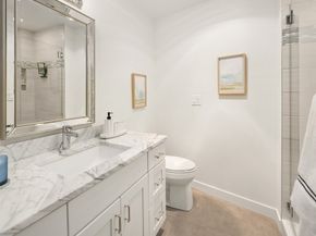 7850 E Green Lake Drive N 301, Seattle WA 98103