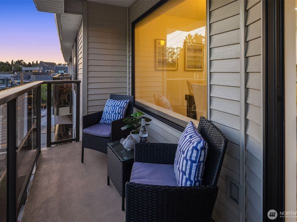 7850 E Green Lake Drive N 301, Seattle WA 98103