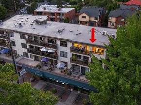 7850 E Green Lake Drive N 301, Seattle WA 98103