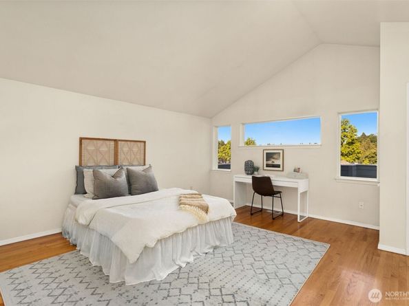 212 27th Avenue E, Seattle WA 98112