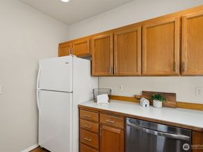 212 27th Avenue E, Seattle WA 98112