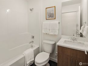 2801 Clare Avenue 9, Bremerton WA 98310