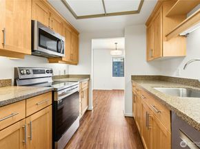 1301 Spring Street 8B, Seattle WA 98104