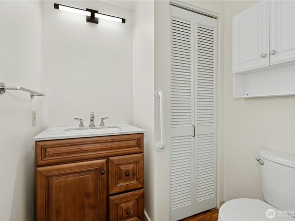 1301 Spring Street 8B, Seattle WA 98104