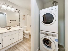 8823 Holly Drive H103, Everett WA 98208