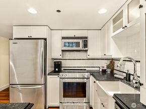 201 Galer Street 334, Seattle WA 98109