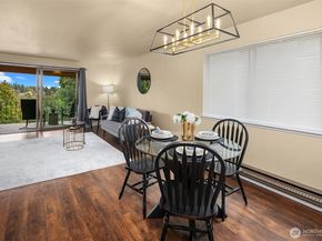 5220 21st Avenue NE 1, Seattle WA 98105