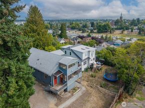 329 NE 51st Street, Seattle WA 98105