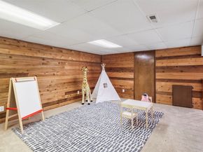 17606 NE 27th Street, Redmond WA 98052