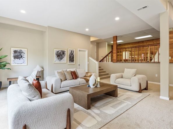 17606 NE 27th Street, Redmond WA 98052