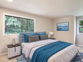 17606 NE 27th Street, Redmond WA 98052