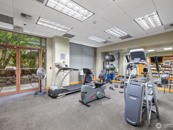 1188 106th Avenue NE 222, Bellevue WA 98004