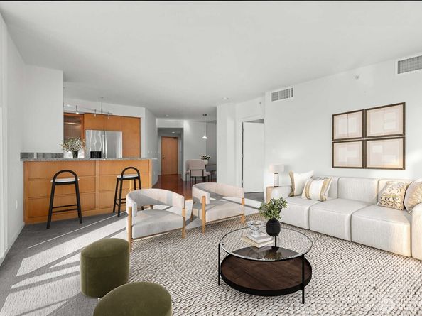 1188 106th Avenue NE 222, Bellevue WA 98004