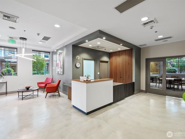 1188 106th Avenue NE 222, Bellevue WA 98004