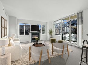 1188 106th Avenue NE 222, Bellevue WA 98004
