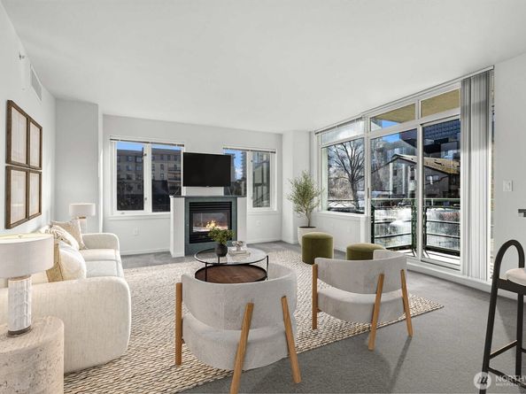 1188 106th Avenue NE 222, Bellevue WA 98004