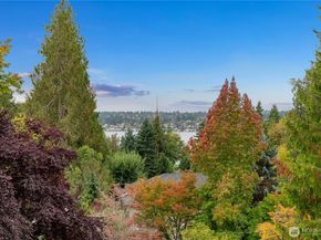 6405 NE 129th Place, Kirkland WA 98034
