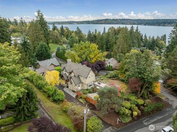 6405 NE 129th Place
