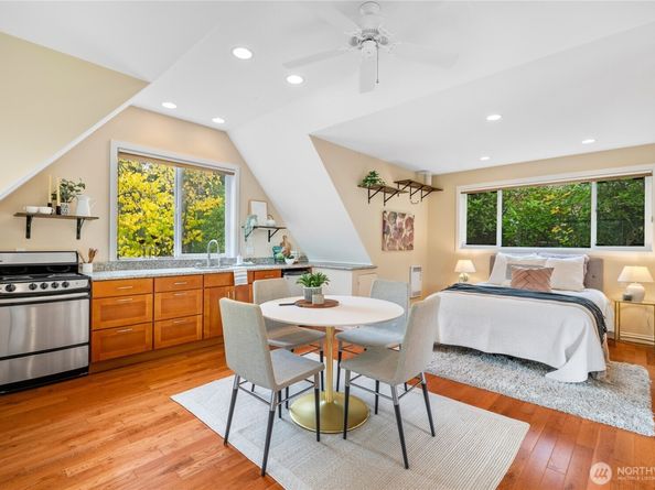 6405 NE 129th Place, Kirkland WA 98034
